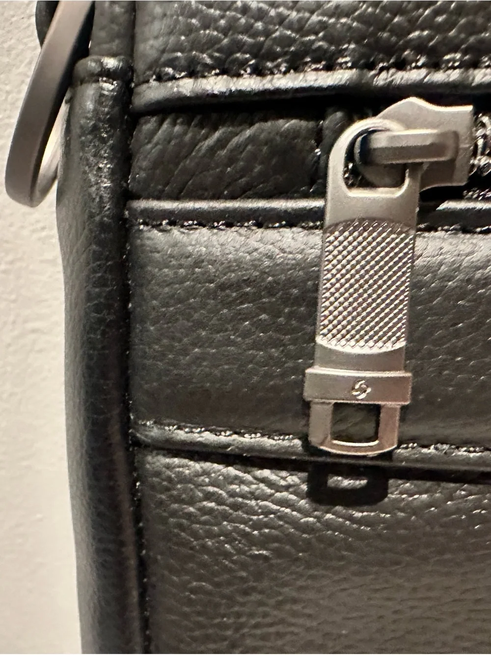 Samsonite slim brief